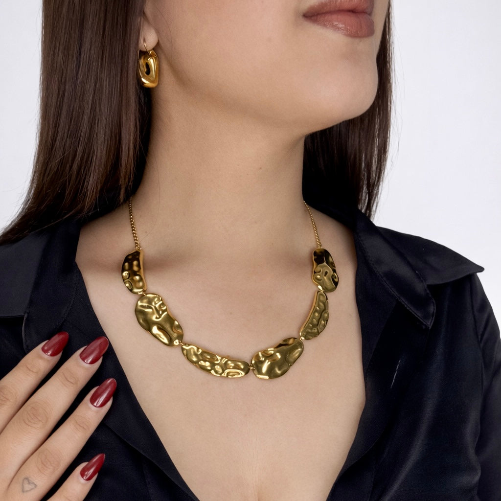 COLLAR VASTA